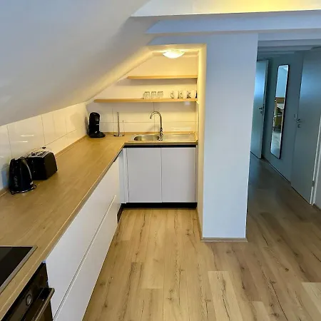 Helle 2-zimmer Mit 4 Betten, Naehe Innenstadt In Ruhiger Lage Апартаменты Люнен