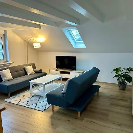 Helle 2-zimmer Mit 4 Betten, Naehe Innenstadt In Ruhiger Lage *