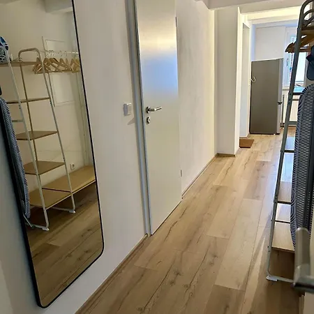 Helle 2-zimmer Mit 4 Betten, Naehe Innenstadt In Ruhiger Lage *