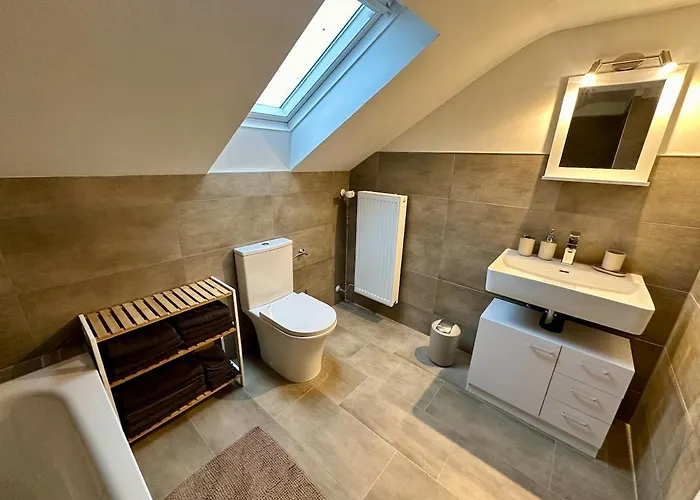 Appartement Helle 2-zimmer Mit 4 Betten, Naehe Innenstadt In Ruhiger Lage *